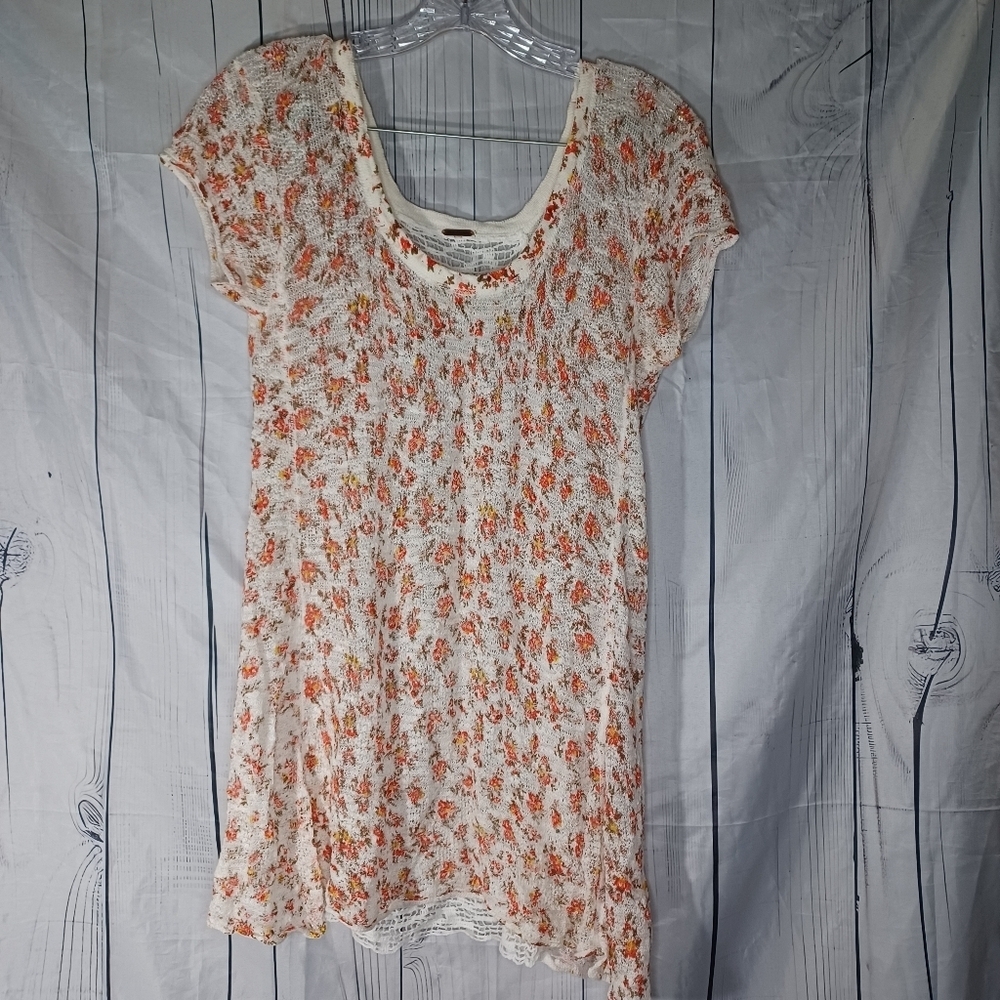 Free people boho ditsy floral White Pink Crochet Lace Hippie Top